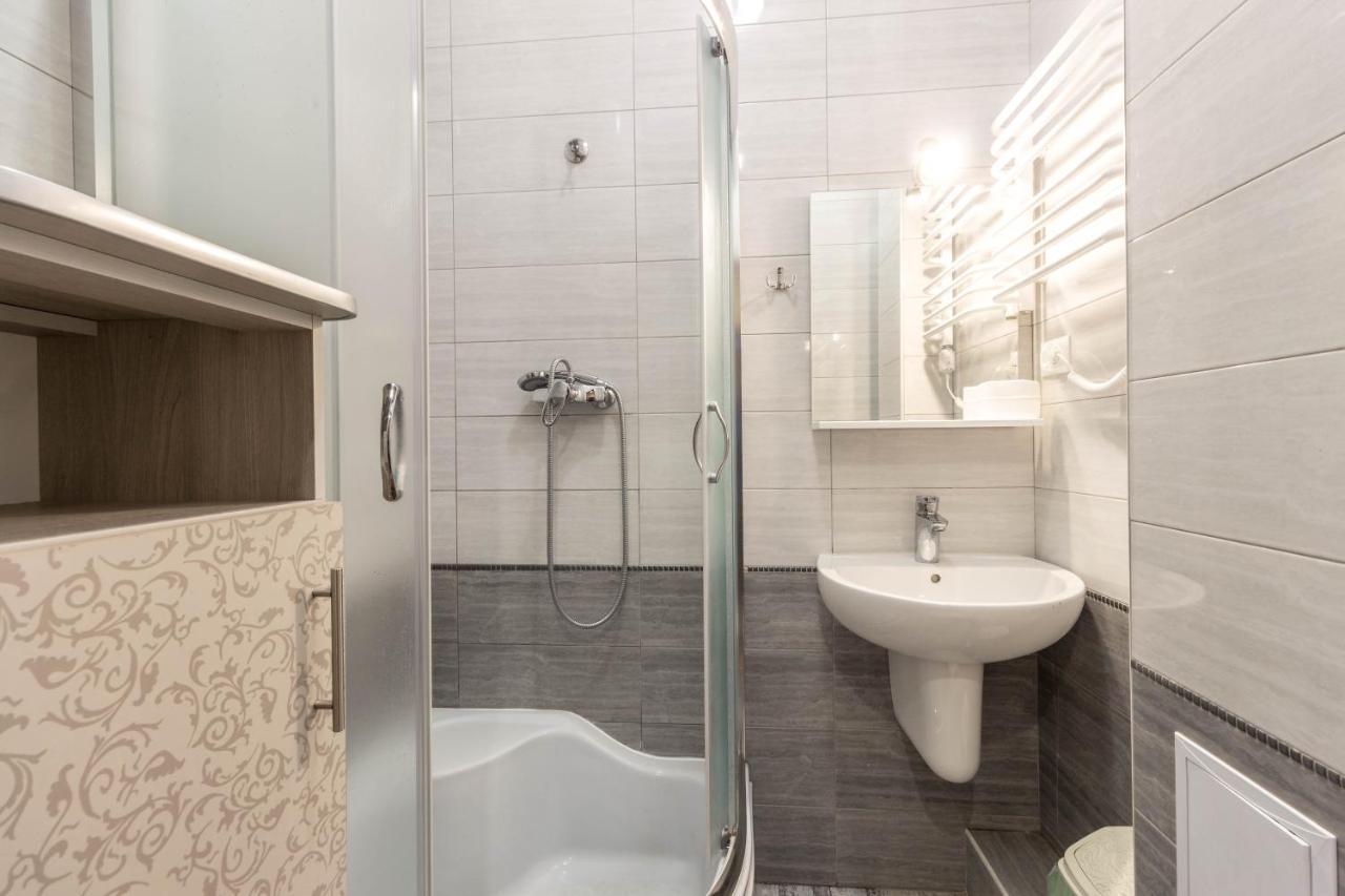 Apartments Near Rynok Square On Staroyevreyska And Fedorova Streets ลวีฟ ภายนอก รูปภาพ